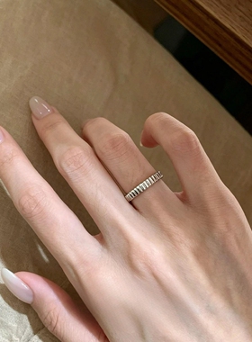 S925纯银简约银色条纹素圈戒指女
