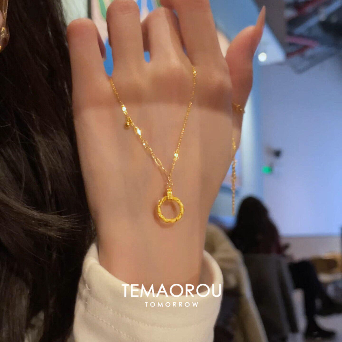 S925纯银拉丝金麻花编织圆环项链女款轻奢小众2026新款爆款毛衣链