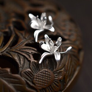 S925银耳饰古典文艺立体哑光A面鸢尾花图案造型银饰耳钉包邮配盒