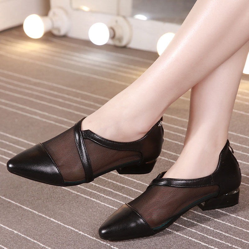 2021时尚休闲新款低跟大码女凉鞋40一43夏季网纱鞋真皮平底41女鞋