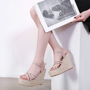百搭防水台厚底超高跟一字扣带草编松糕鞋 夏季 女2025韩版 坡跟凉鞋
