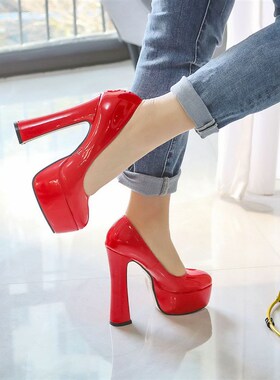 红色粗跟防水台超高跟浅口女单鞋15CM包头亮皮夜店恨天高模大尺码