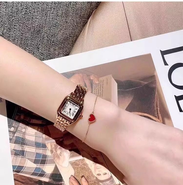 高版本蝴蝶手链女镀18k金轻奢小众精致高级感单钻镶嵌三叶草手饰