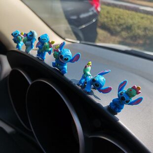 史迪仔汽车可爱小玩偶星际宝贝车载摆件迷你显示屏抱阿内装饰品金