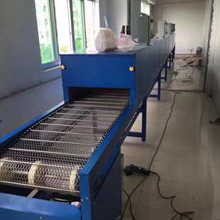 台宝不锈钢链板传送带耐高温板链流水线输送机铸件挡板链板上料机