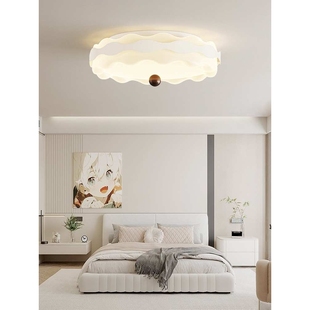 护眼卧室灯奶油风创意蛋糕吸顶灯简约现代氛围感led房间主卧灯具