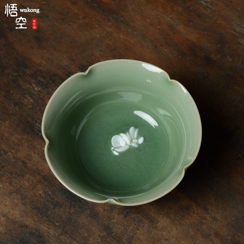 手工高档女士薄胎主人杯单个龙泉弟窑梅子K青花朵造型小茶杯礼盒