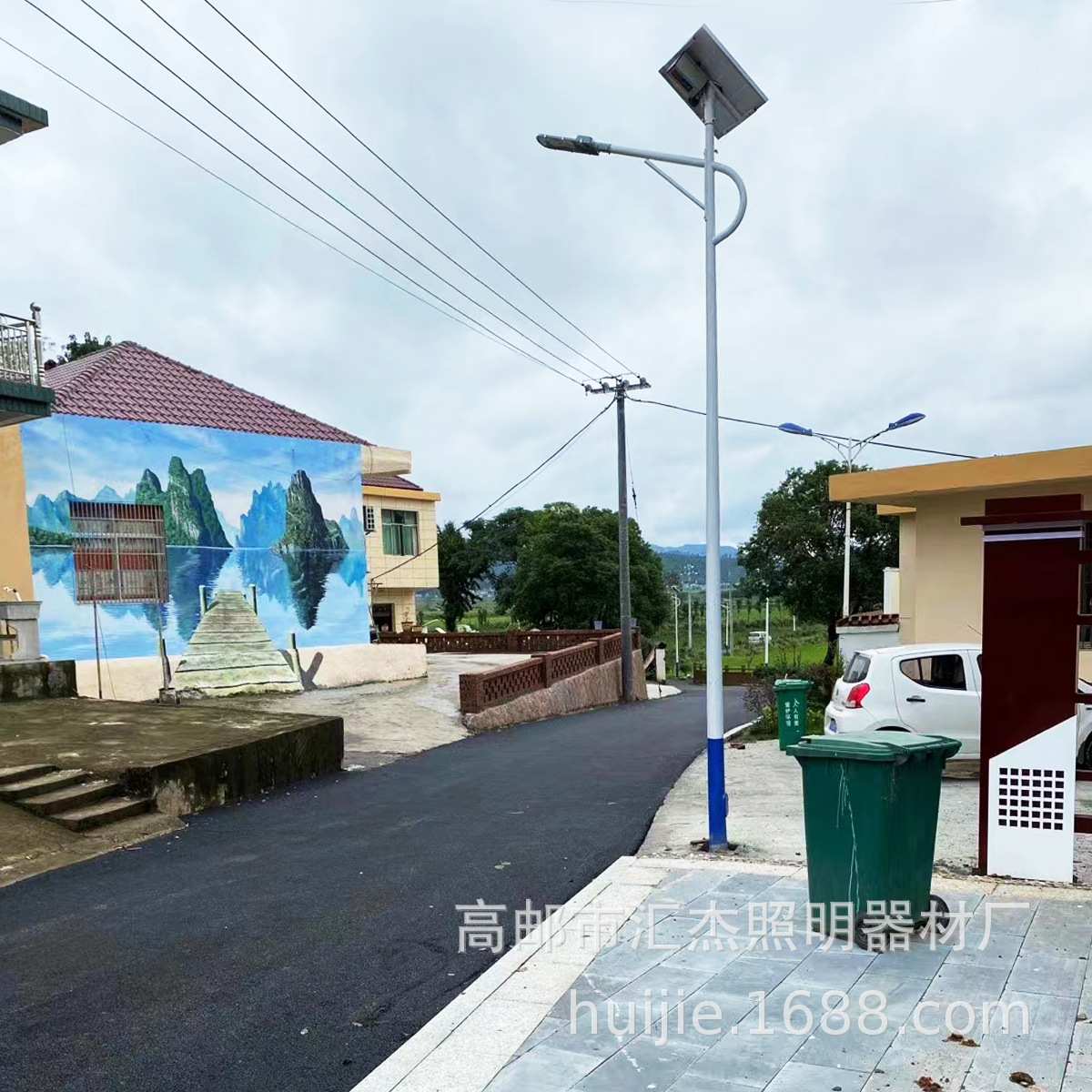 稻田旁道路太阳能路灯 山庄道路建设路灯 黑夜照明路灯厂家