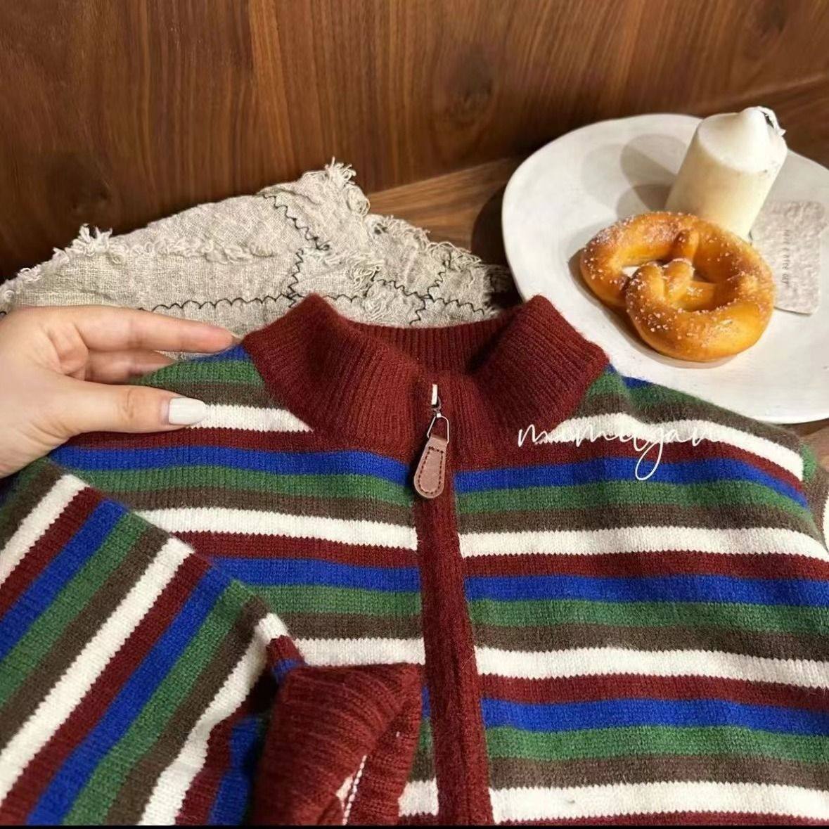 2024新款男女童韩版秋季毛衣儿童宽松撞色彩色条纹秋冬针织开衫潮