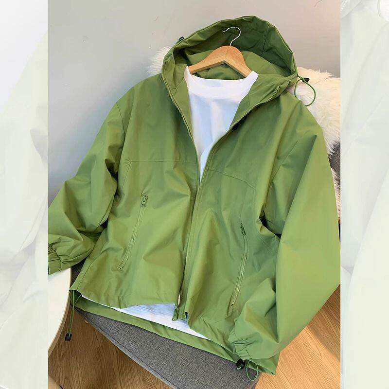 2026新款爆款绿色冲锋衣上衣今年流行漂亮冷淡系小香风外套女春秋