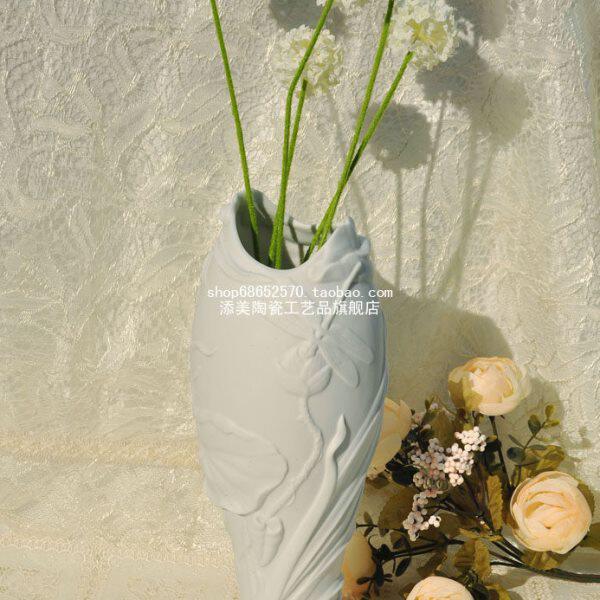 欧式陶瓷浮雕蜻蜓与荷花纯白色花瓶花器家居装饰品