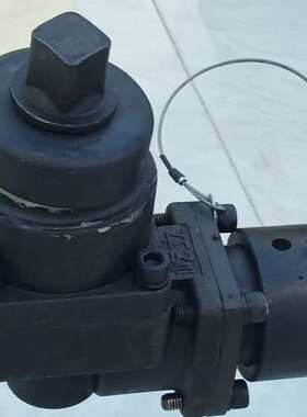 底盘钢板螺丝拆装机马攀机 大车底盘螺栓拆装机气动骑马机明投