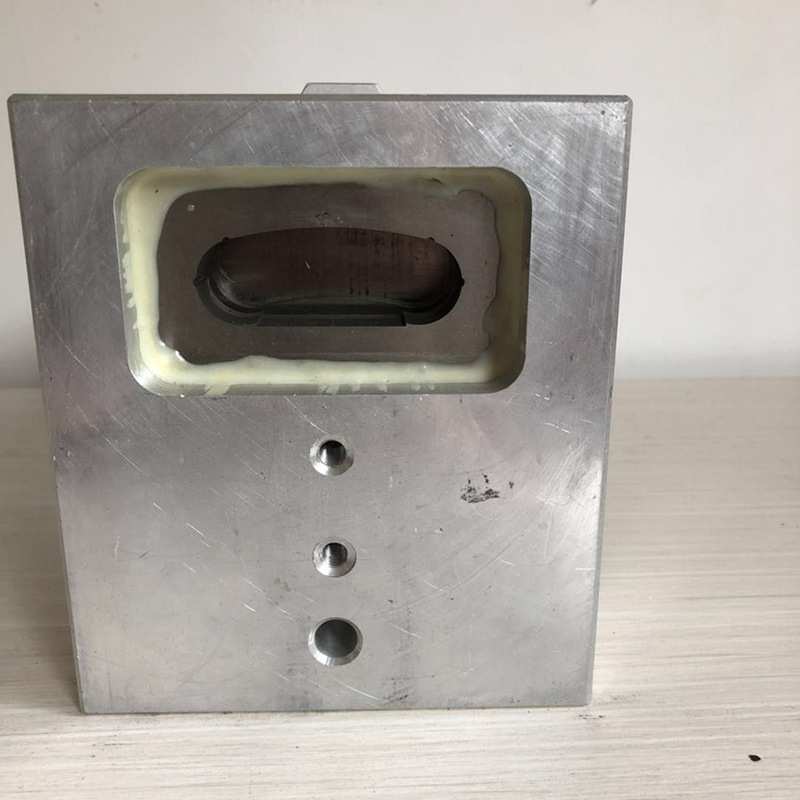 厂家供应塑料袋手提孔打孔机 气动打孔机 常用标准直线型20*75