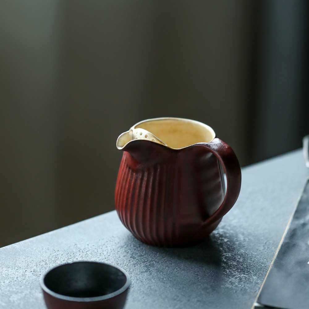 故宫红手捏景德镇陶瓷公道杯 匀杯 分茶器凉水壶竖纹分享壶咖啡壶