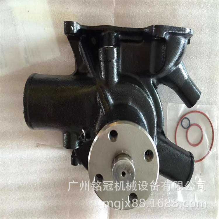 三一SY385-9 SY465-8 SY485-9加藤HD1430-2 6D24发动机水泵