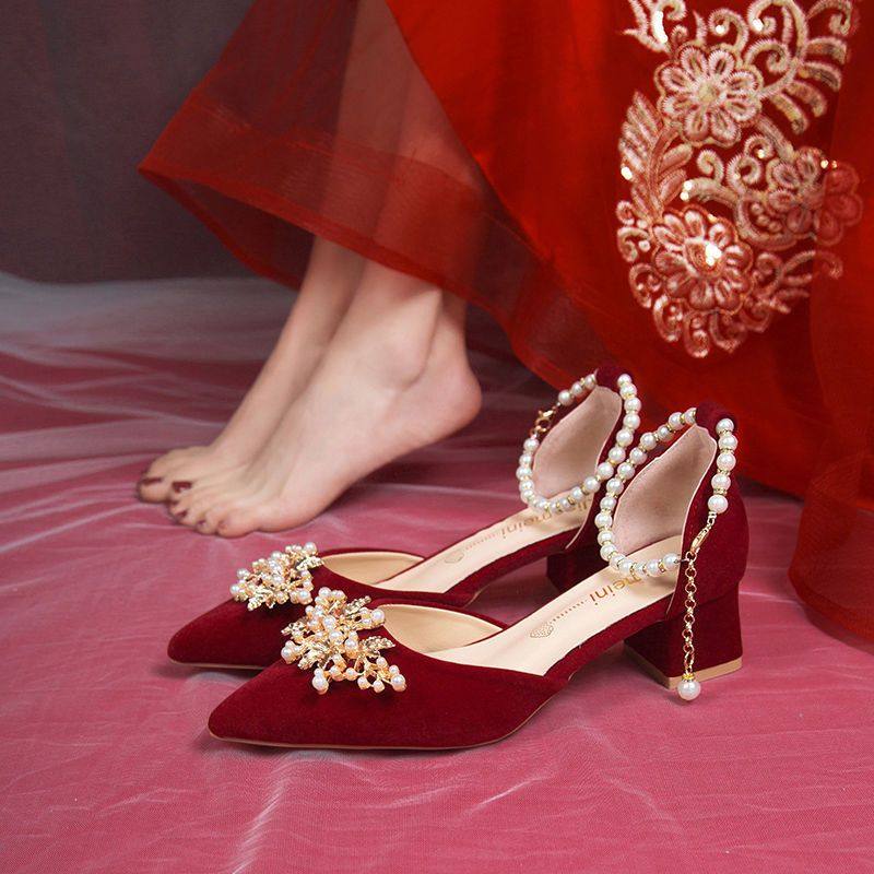 秀禾服婚鞋女2024春秋红色中空一字扣不累脚高跟婚纱中式新娘结婚,女鞋,婚鞋,淘宝优惠券,粉丝福利购,淘宝优惠卷