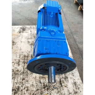 上海厂家直供RF137 7.5KW斜齿轮硬齿面减速机齿轮减速电机 113.72