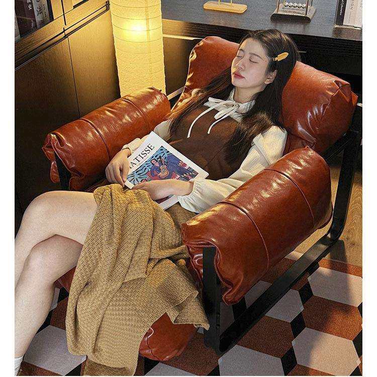 中古风实木设计师家用客厅休闲躺椅复古油蜡皮泽西岛单人椅沙发椅