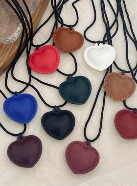 2024年秋冬双面立体棕色绒面爱心项链  皮质桃心甜酷尼龙绳毛衣链