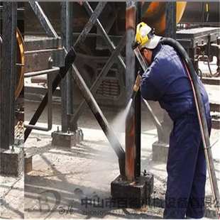 槽钢除锈喷砂机U型钢喷砂除锈铁板除锈防腐户外移动喷沙罐