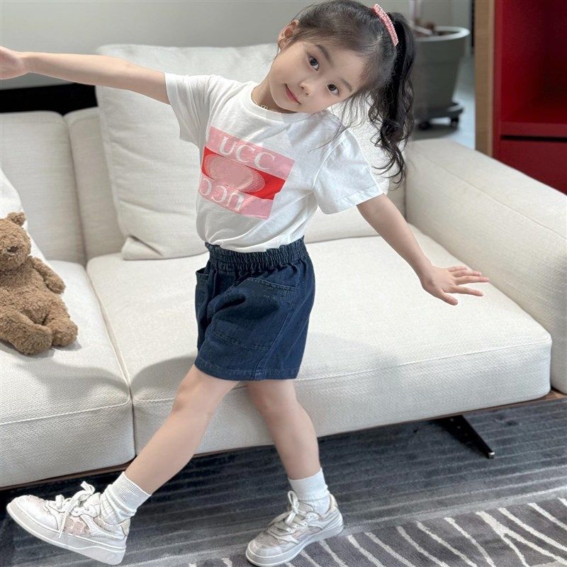 2025夏新款儿童短袖T恤男女童立体印花互扣字母上衣织带牛仔短裤,童装/婴儿装/亲子装,T恤,淘宝优惠券,粉丝福利购,淘宝优惠卷