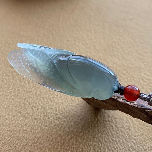 岫玉灰冰水墨玉一鸣惊人玉蝉挂件冰种俏色巧雕天然岫岩玉吊坠学生