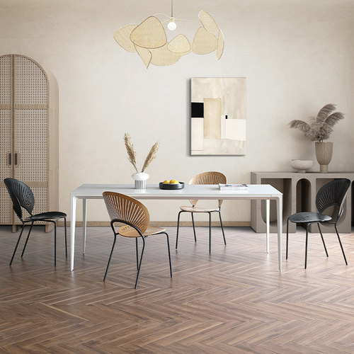 岩板餐桌现代简约德利丰纯白色家用定制实心铝合金岩板餐桌椅组合