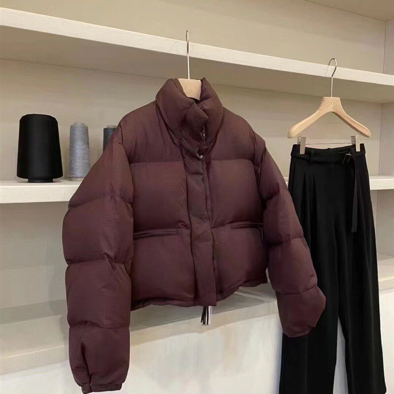 2023年新款加厚保暖立领短款酒红色羽绒服女设计感韩版面包服外套
