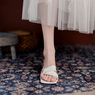 女夏季 凉鞋 气质真皮百搭淑女文艺休闲外穿粗高跟拖鞋 鹿与奈良时尚