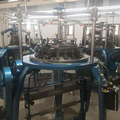 金属网编织机大尺寸金属丝网针织机工厂自动编织设备厂家