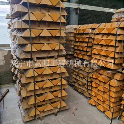 HD17推土机支重轮拖轮引导轮驱动齿链条履带总成线束