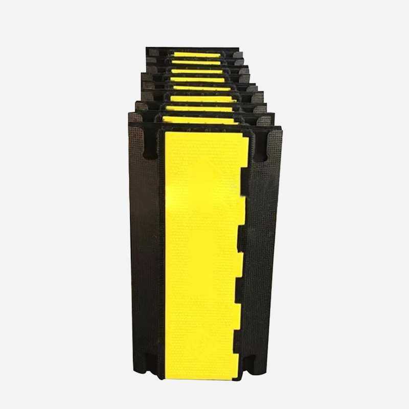 PVC五线槽减速带 橡胶线槽 舞台铺线板 串线板 减速板过线槽厂家,3C数码配件,USB灯,淘宝优惠券,粉丝福利购,淘宝优惠卷