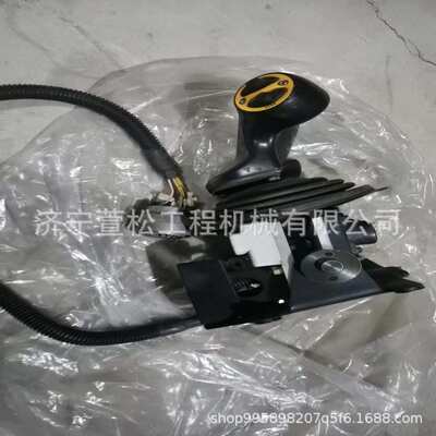 D65推土机配件150-10-21371分离座挡板   山推配件