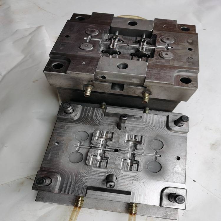 厂家供应定做精密塑料模具 开模加工注塑家用电器塑胶外壳定制