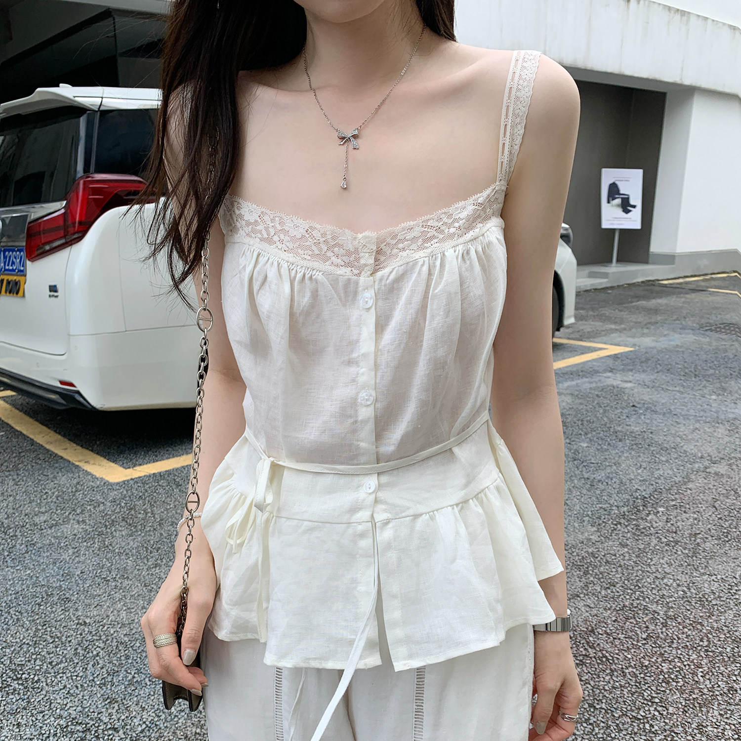 法式甜美蕾丝边拼接无袖