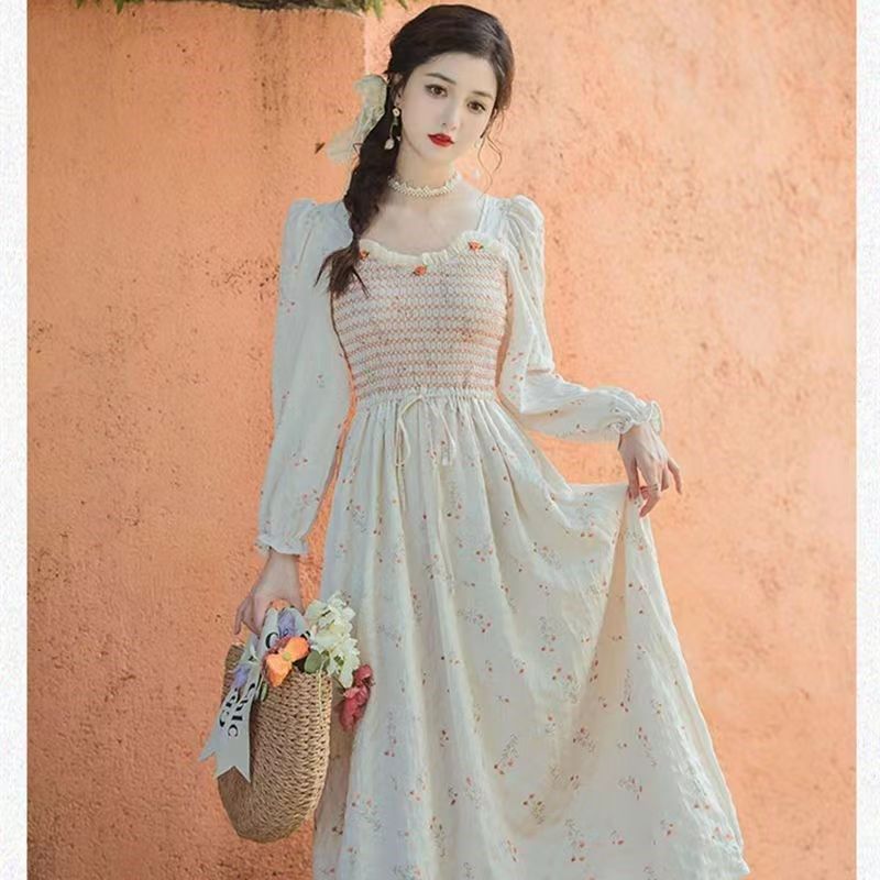 茶歇法式方领长袖碎花连衣裙女秋季收腰气质高级感小众长裙仙女裙,女装/女士精品,连衣裙,淘宝优惠券,粉丝福利购,淘宝优惠卷