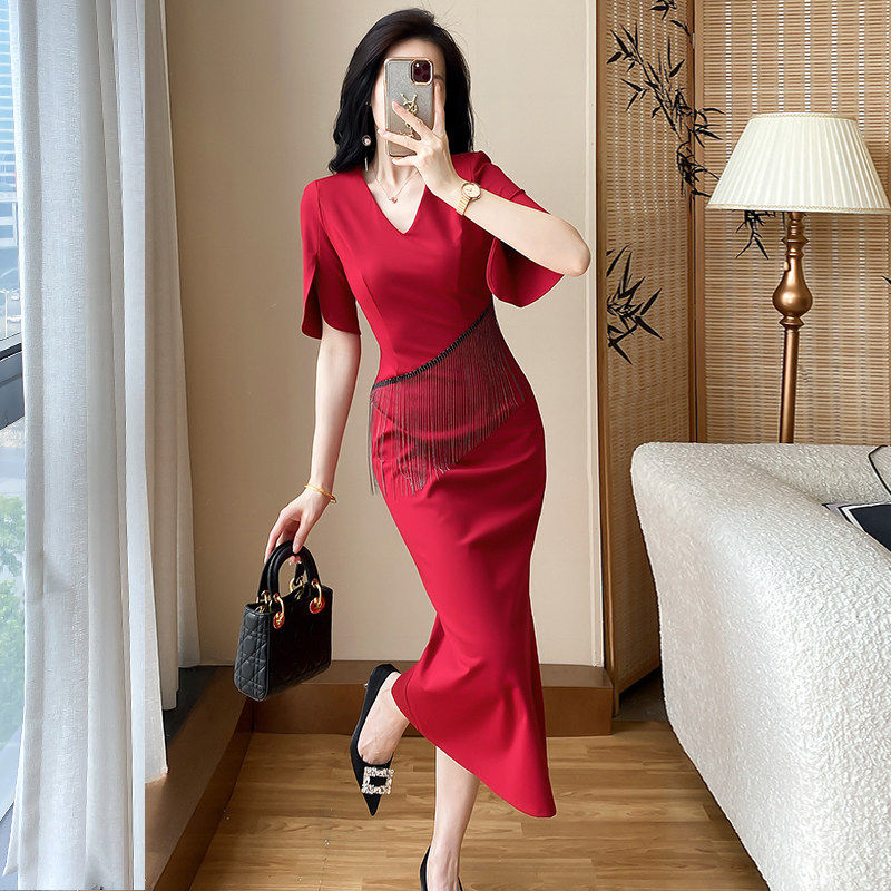 红色礼服鱼尾洋装女夏季