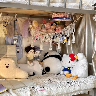 宿舍床上好物娃娃收纳学生上下铺置物架挂篮寝室床铺改造神器网兜