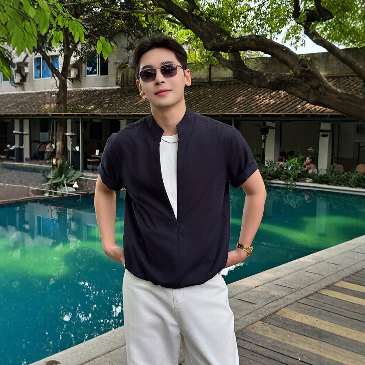 轻熟男生老钱风立领假两