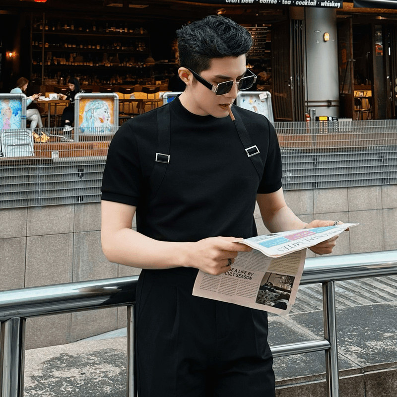 轻熟男士夏季半高领抱婴
