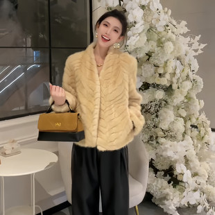 水貂皮毛一体短款皮草外套女2025新款气质高级感年轻毛毛上衣冬季