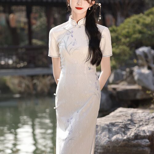 新中式改良旗袍2024春夏新款气质高端年轻款少女绝美连衣裙温婉