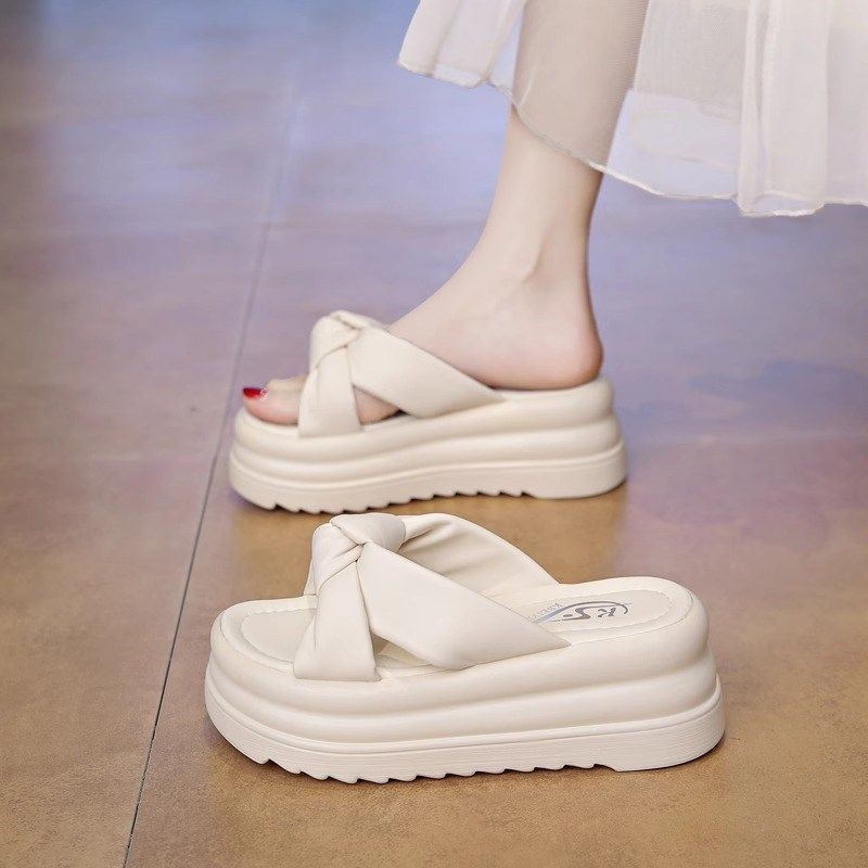 超火凉拖鞋女士夏外穿2025新款小个子厚底时尚气质配裙子松糕凉鞋,女鞋,一字拖,淘宝优惠券,粉丝福利购,淘宝优惠卷