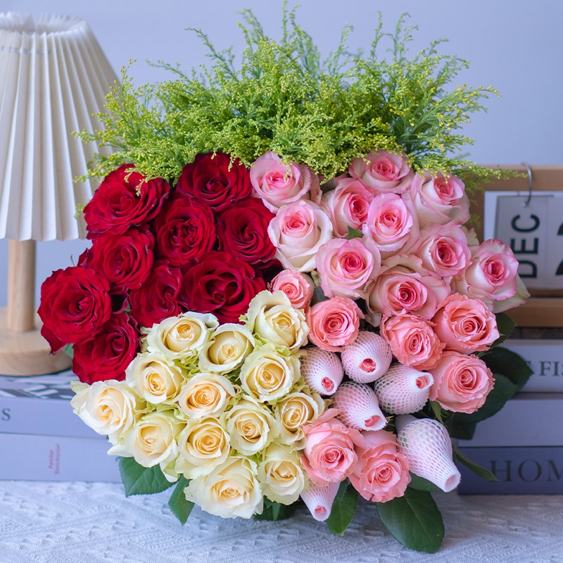 【520玫瑰组合】粉玫1p0支+艾莎玫10支+香槟玫10支+红玫10支+配草