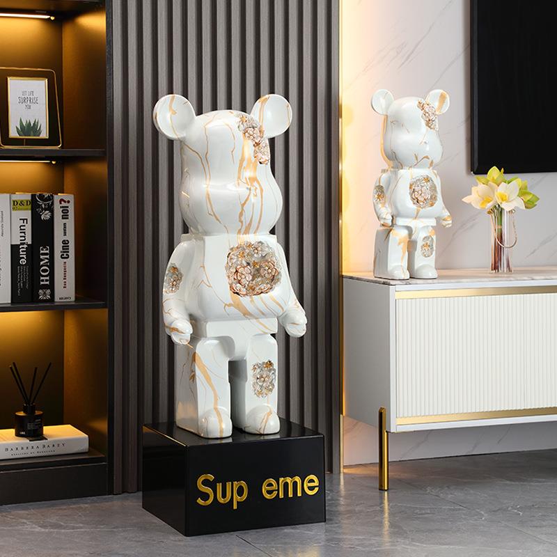 现代潮流简约黑白流体熊创意破洞贴珠工艺客厅电视柜旁落地大摆件