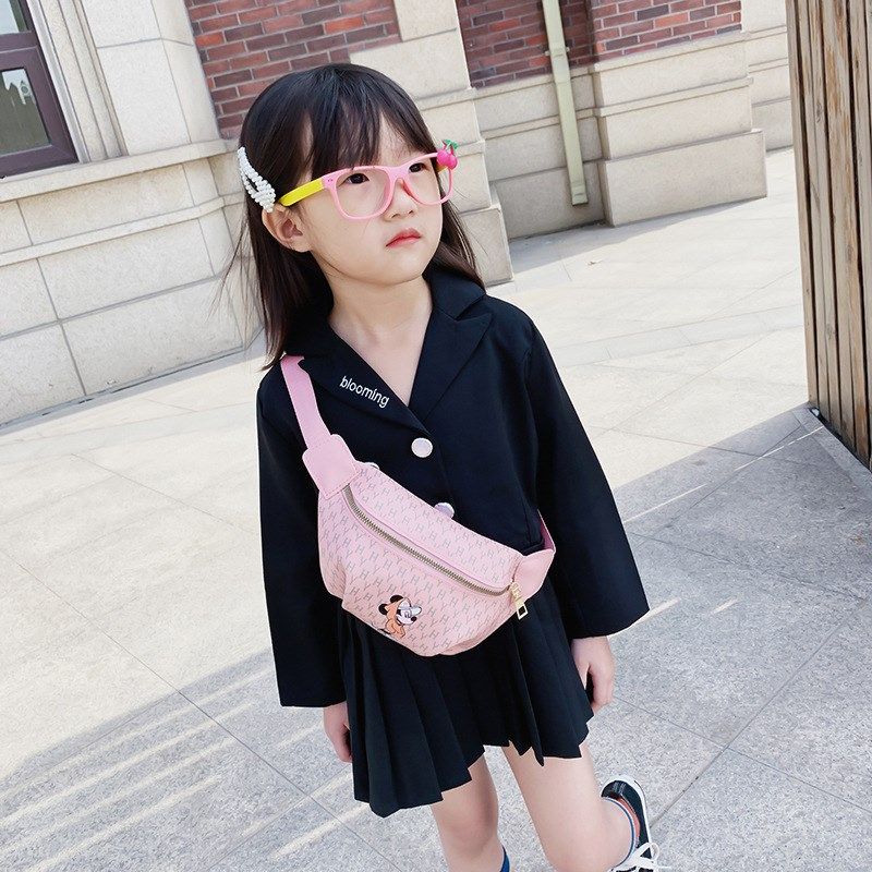 儿童斜挎包单肩腰包男女童百搭胸包小孩外出旅游背包