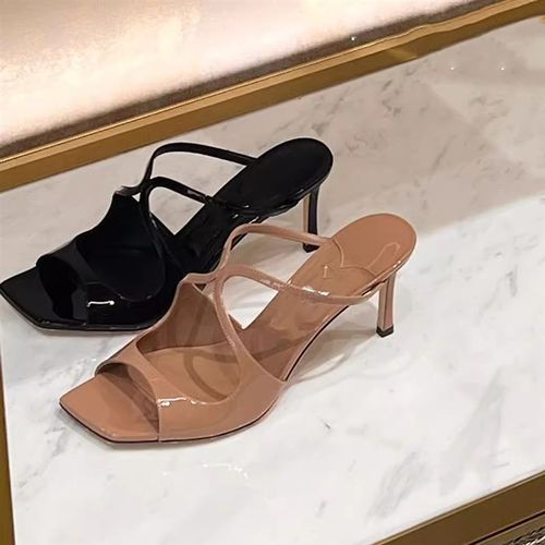 方头裸色高跟鞋女2025春夏新款一字带漆皮露趾凉拖女士外穿拖鞋