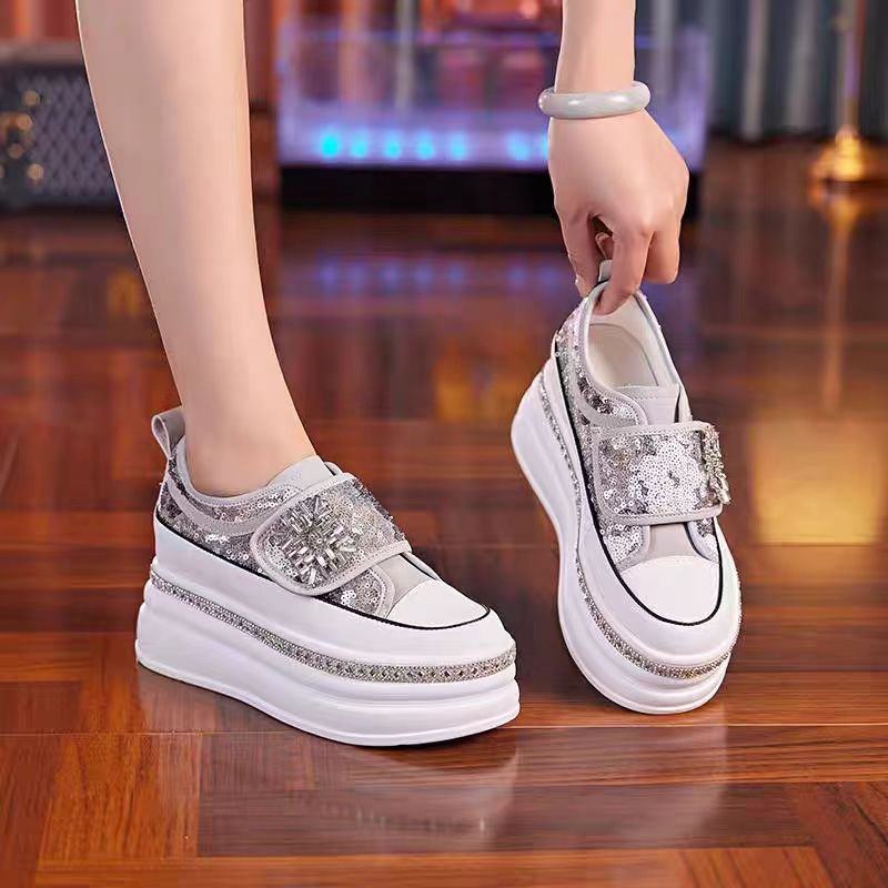 国风亮片内增高跟魔术贴浅口单鞋女2024夏季新款厚底一脚蹬休闲鞋,女鞋,时尚休闲鞋,淘宝优惠券,粉丝福利购,淘宝优惠卷