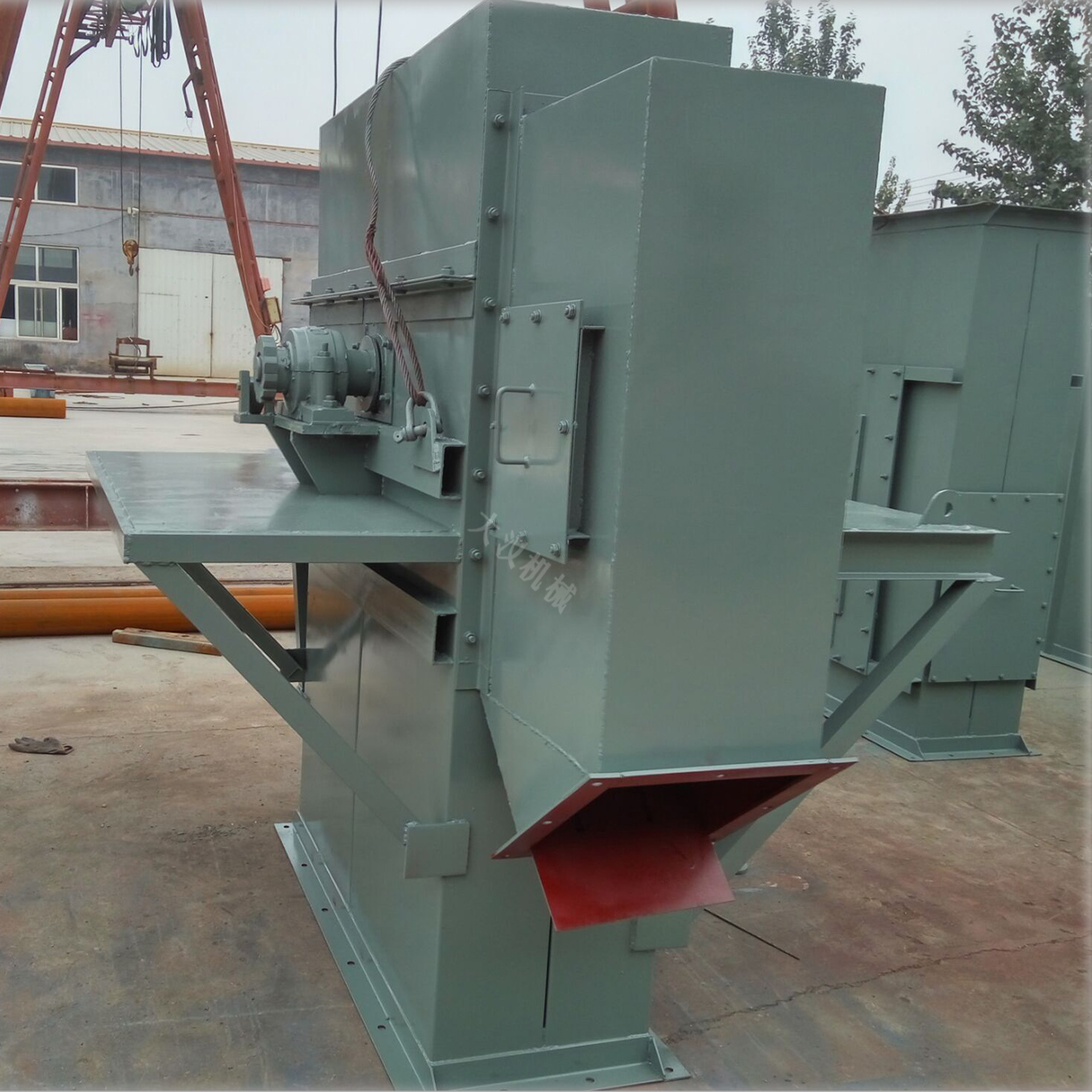 钢丝胶带斗式提升机厂家直销 TD250型斗式提升机价格优惠