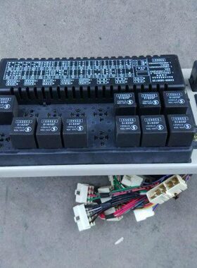 陕汽配件  SX2150K SX2190 SX2153  SX2300保险丝盒电路板